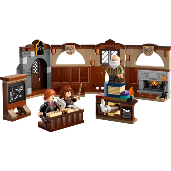 LEGO® Harry Potter - Roxfort™ kastély: Bűbájtanóra (76442)